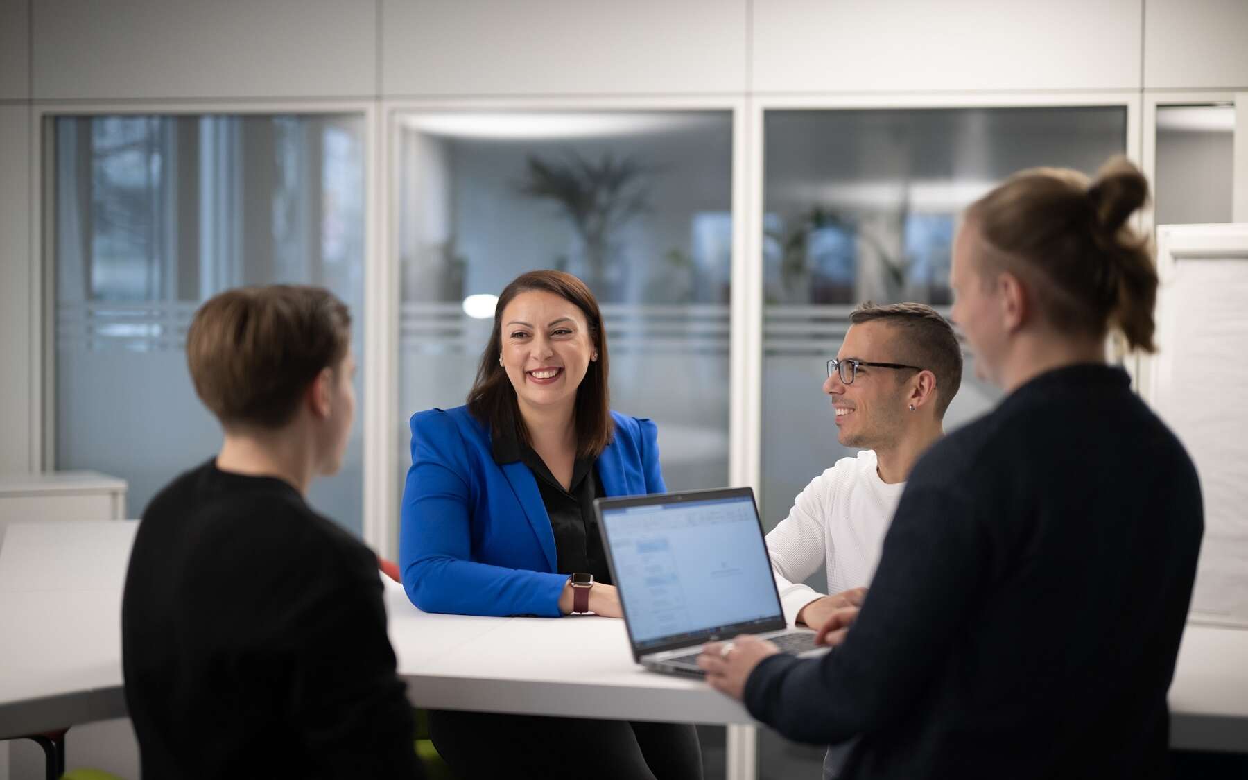 AKZG at Meeting 43 1800px